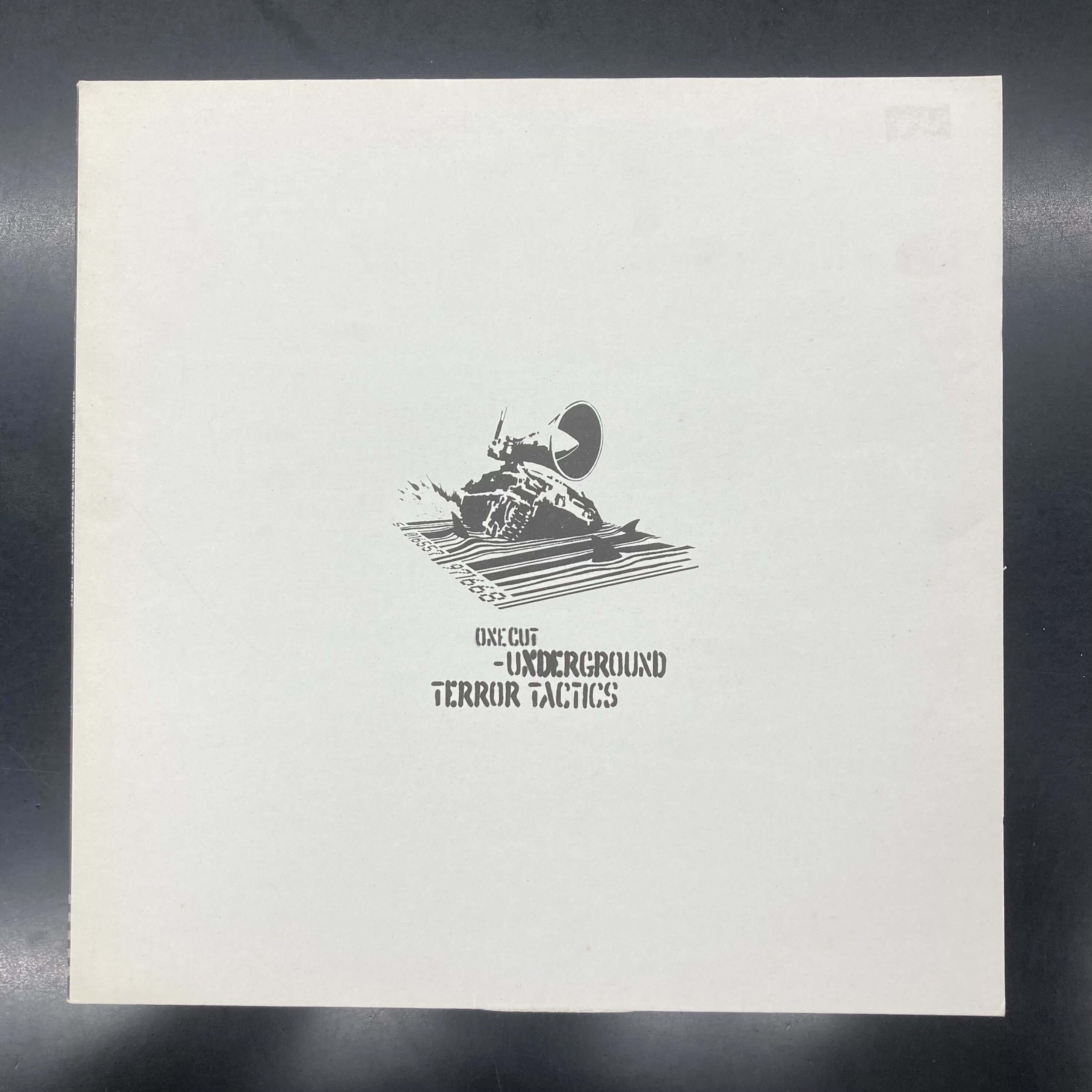 BANKSYがジャケットアートワークを手掛けたUKブリストルの雄ONECUTと