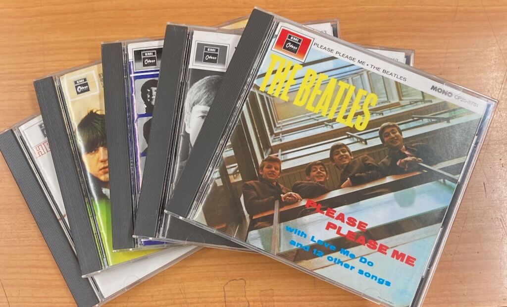 中古CD入荷情報!!】ビートルズ / ザ・ビートルズCDボックス 入荷しま