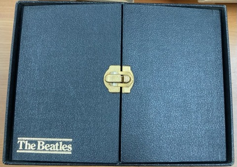 中古CD入荷情報!!】ビートルズ / ザ・ビートルズCDボックス 入荷しま