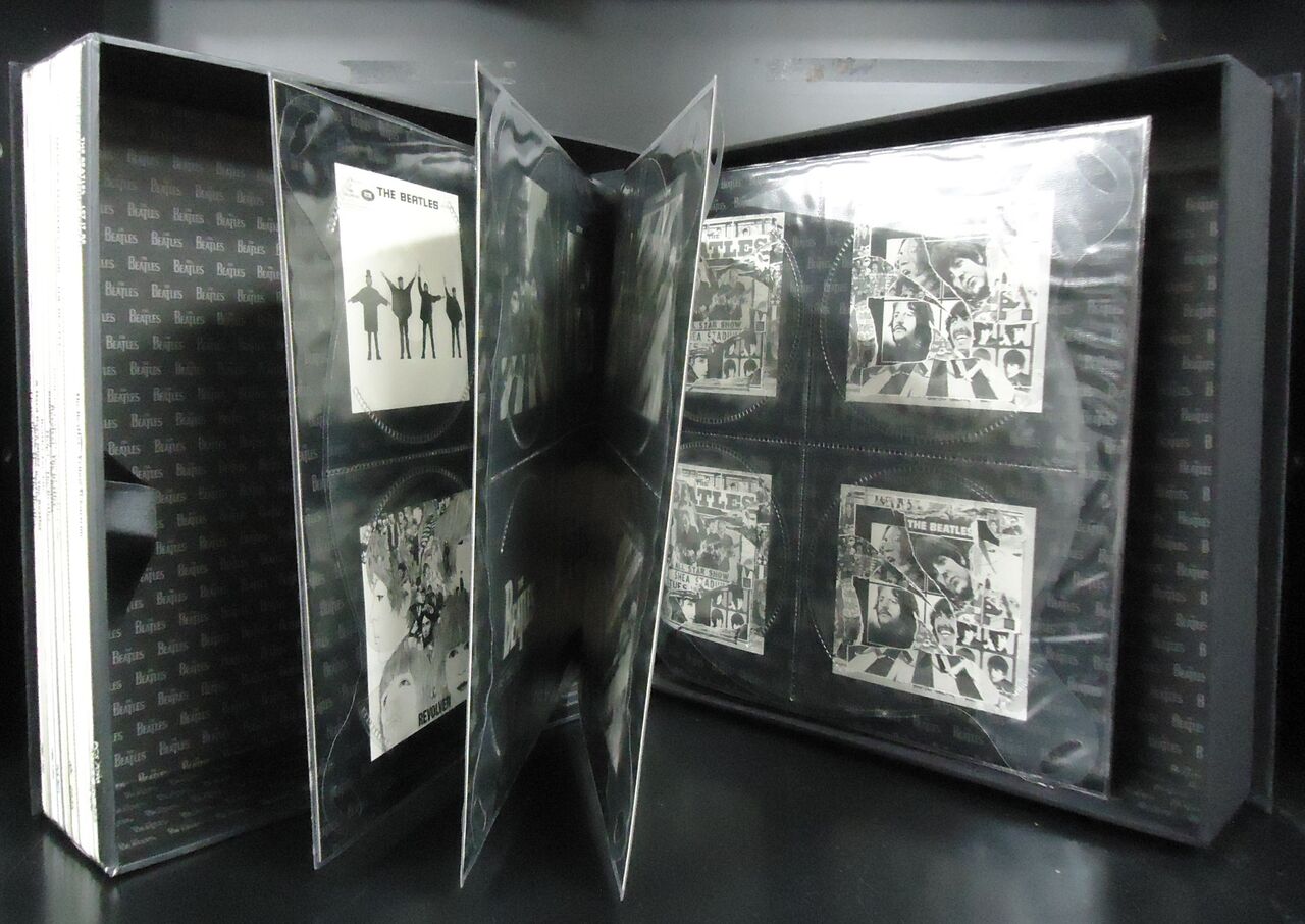 最終価格‼︎プレミア限定品★新品The Beatles CD収納アルバム写真集付き 9/2(火) 中古：BEATLES CD 収納ケースのご紹介 : ディスクユニオン立川店