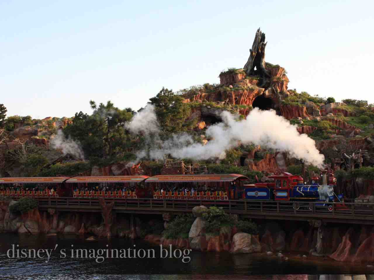 これが日本の難しさ ウエスタンリバー鉄道の駅がひとつしかない理由 Disney S Imagination Blog これが日本の難しさ ウエスタンリバー鉄道の駅がひとつしかない理由 Disney S Imagination Blog