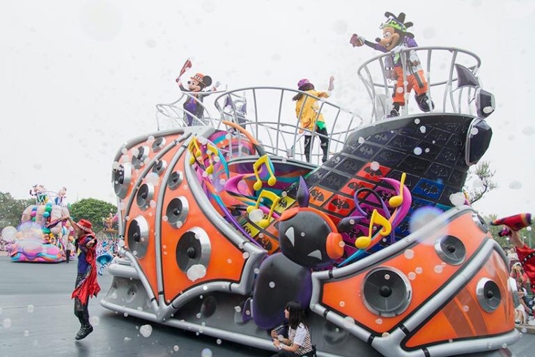ディズニーの1年で最も人気なハロウィーンがスタート 今年はusjを意識か Disney S Imagination Blog ディズニーの1年で最も人気なハロウィーンがスタート 今年はusjを意識か Disney S Imagination Blog