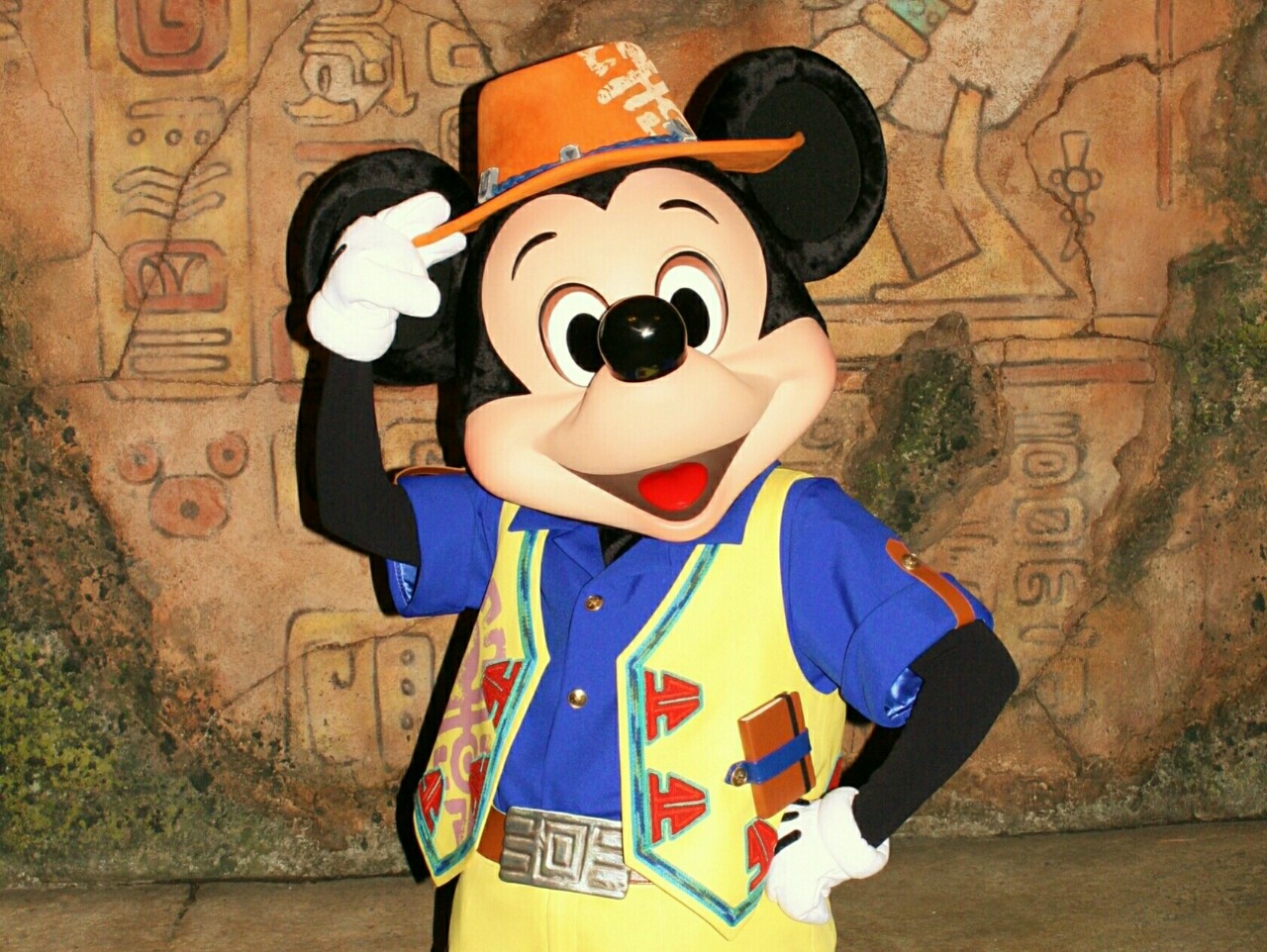 キャラクターグリーティングで キャラクターと楽しくスムーズに会話する方法 Disney S Imagination Blog キャラクターグリーティングで キャラクターと楽しくスムーズに会話する方法 Disney S Imagination Blog