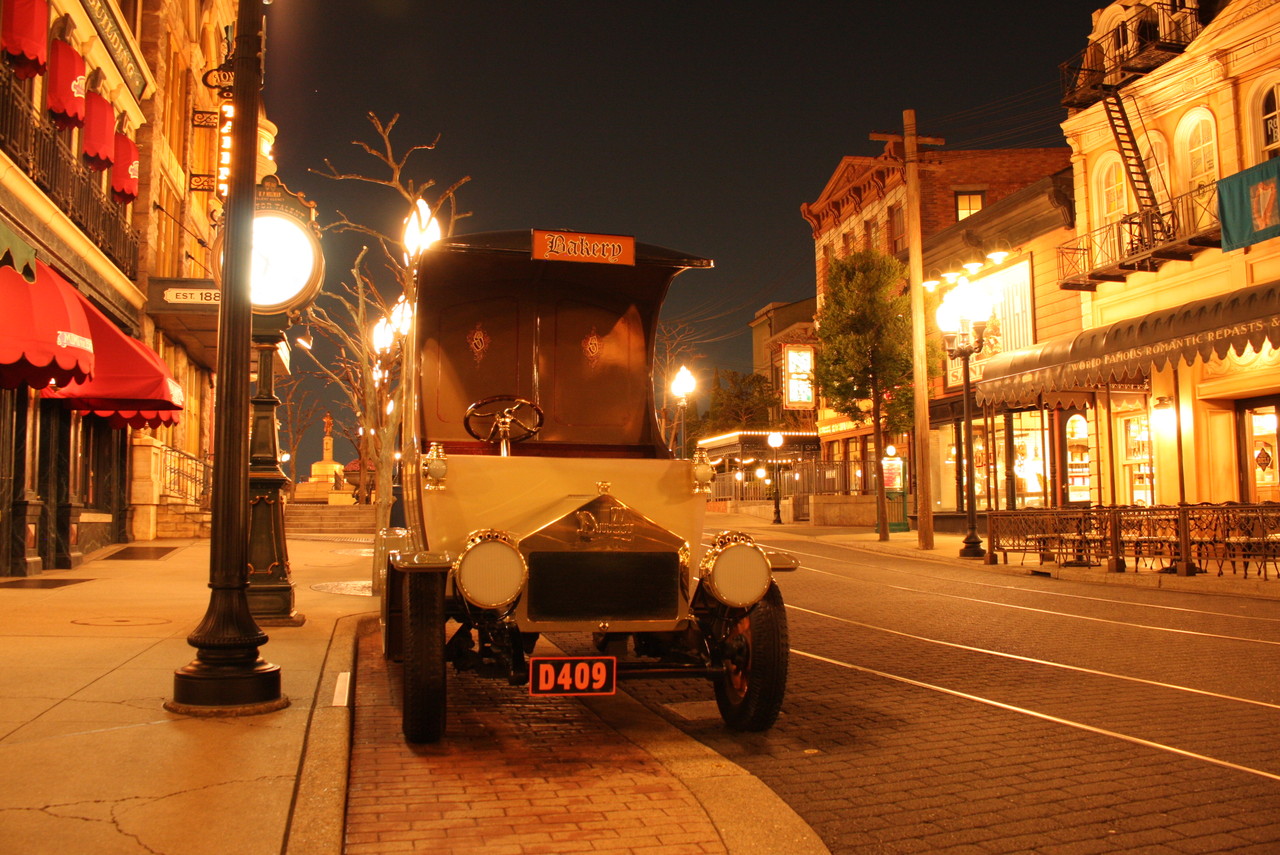 1900年代ニューヨークの街に流れるピアノのメロディー 夜１０時まで演奏中s 笑笑 Disney S Imagination Blog