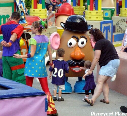 Block Party Bash １ Disneyest Place