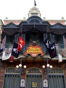 さらば「黒ひげ写真館」 : Disneyest Place