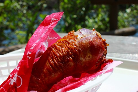 スモークターキーレッグ チャックワゴン ディズニーごはん