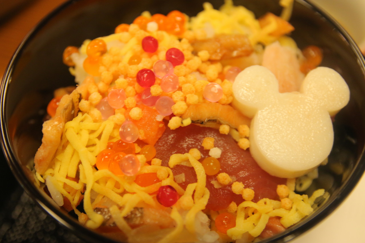 ディズニー夏祭り15 暑い夏祭りにもってこい 三通りの食べ方が楽しめる祭りちらし寿司 れすとらん北斎 ディズニーごはん ディズニー夏祭り15 暑い夏祭りにもってこい 三通りの食べ方が楽しめる祭りちらし寿司 れすとらん北斎 ディズニーごはん