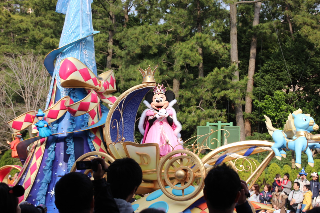 ディズニーランドの各レストランからどれくらいパレードが見えるか検証してみた 雑記 ディズニーごはん