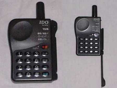 IDO~au 歴代使用機種 : On one's DEPARTURE IDO~au 歴代使用機種 : On one's DEPARTURE