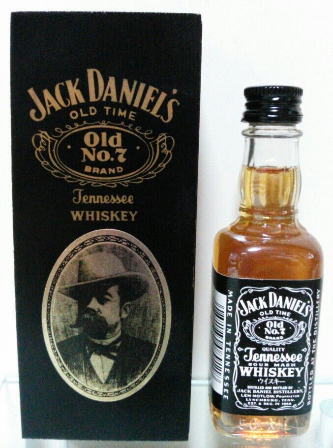 人気絶頂 ミニボトル ジャックダニエルズ JACK DANIEL'Sテネシー ウイスキー