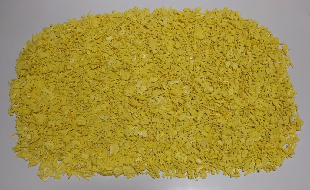 整理整頓日記 大量に出てきた黄色のガン消しパーツ : トレジャー