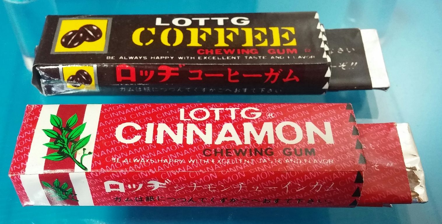 ブロックかきもち　伝説の駄菓子パッケージ　昭和レトロ　漂着物 ブロックかきもち 伝説の駄菓子パッケージ 昭和レトロ 漂着物