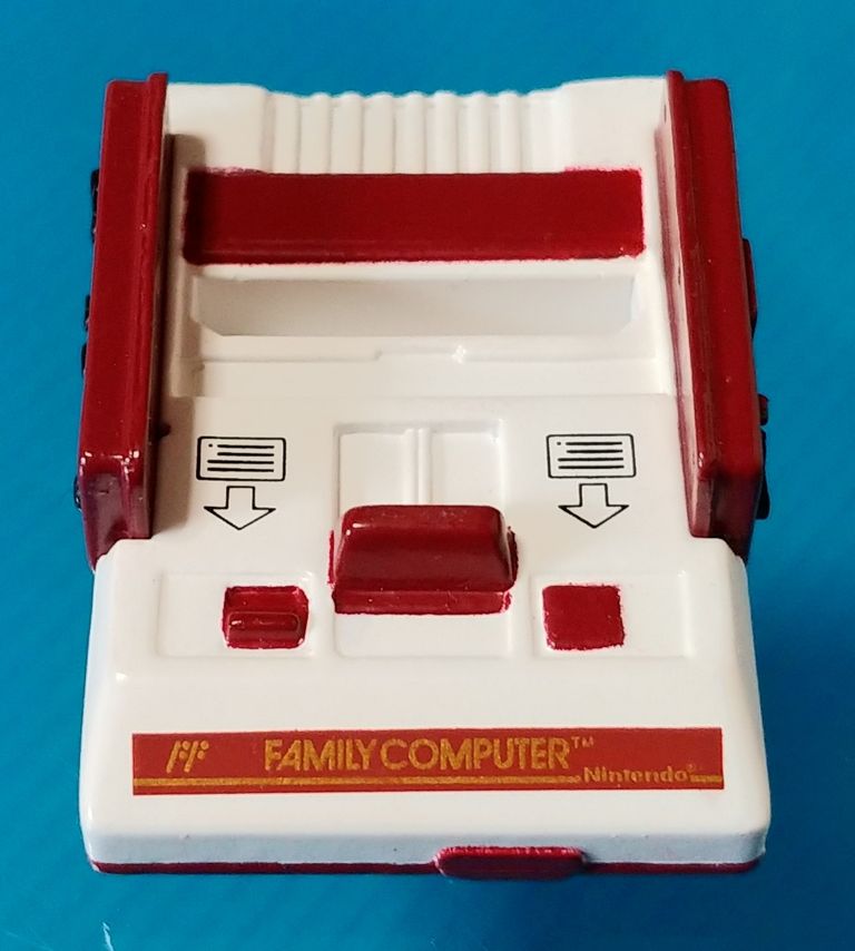 Nintendo ファミコン&カセットインボックスセット フィギュア