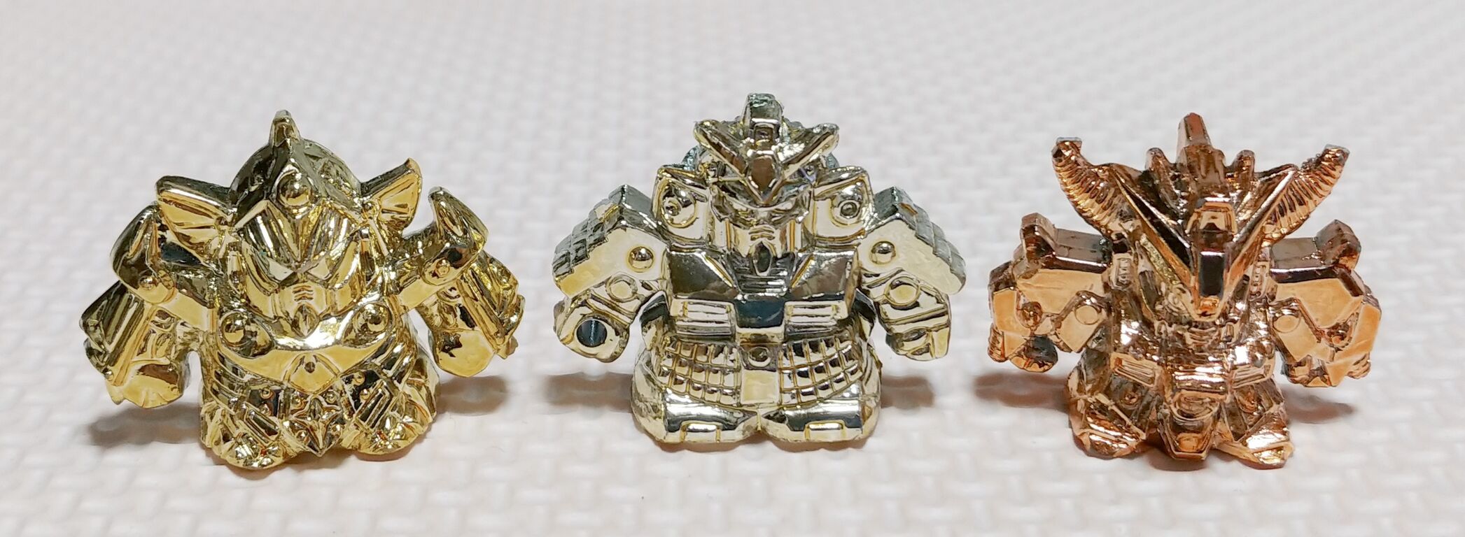 日記 SDガンダムの食玩に入っていたメッキ処理をされた 日記 SDガンダムの食玩に入っていたメッキ処理をされた