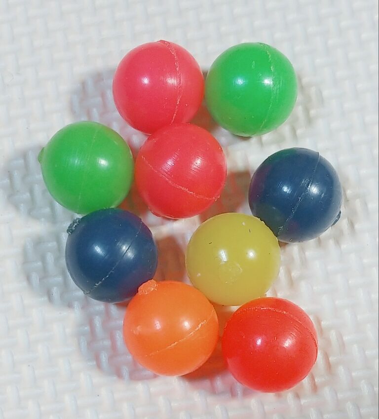 昭和レトロな駄菓子屋さんのくじ引き スーパーカー スターウォーズ