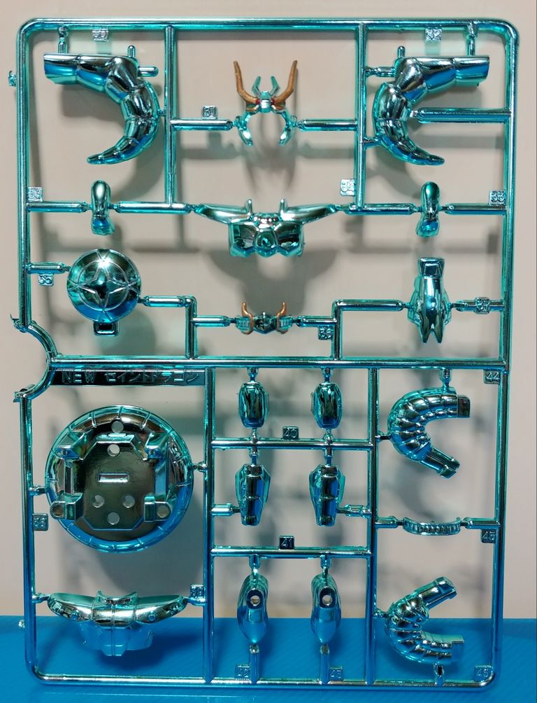 聖闘士星矢 プラモデル ニューセイントドラゴン ドラゴンのクロス