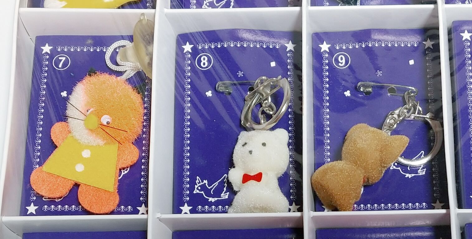 オールキーホルダー当 昭和レトロ 駄菓子屋 くじ引き アクセサリー