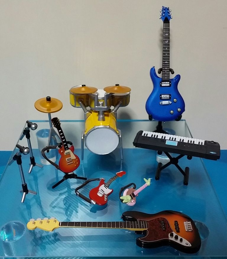 日記 小さい楽器のフィギュアを組み合わせて遊んでみた トレジャーハンティン部 部長のブログ