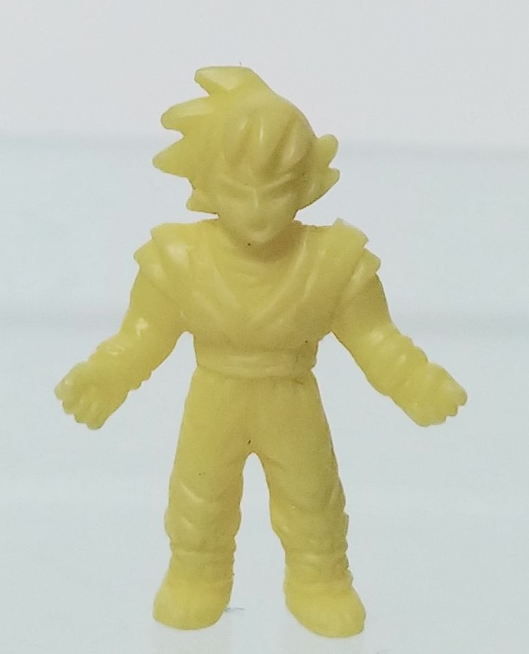 名称不明 ガチャガチャ本体のオモチャと小さなドラゴンボール