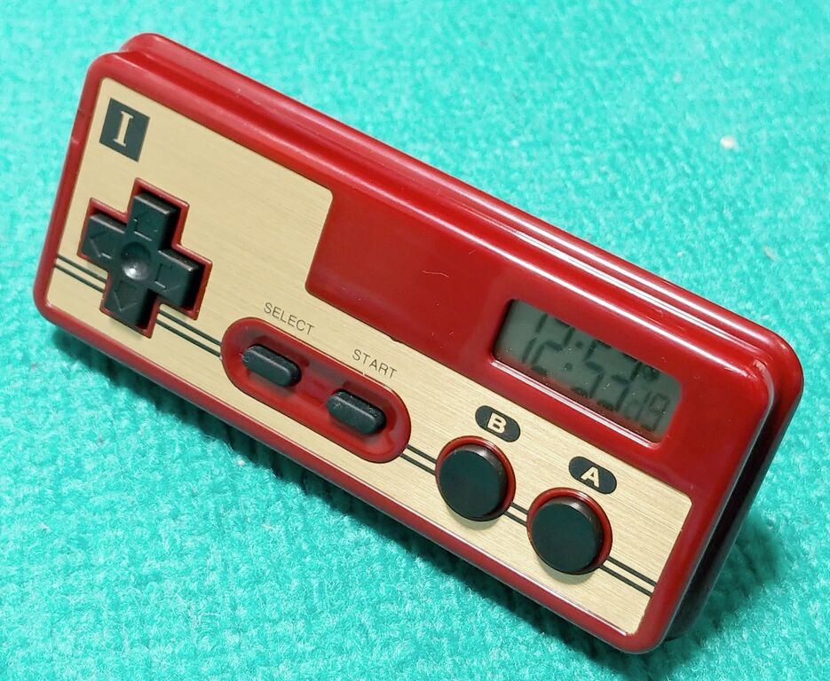 Nintendo 連射測定機能付 コントローラ型アラームクロック ファミコン