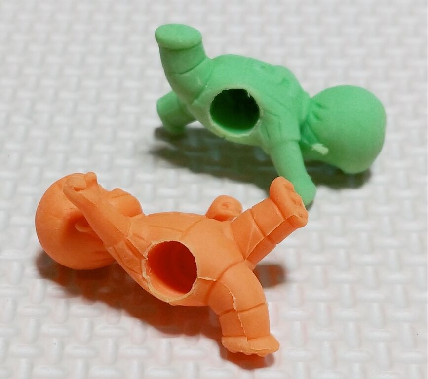 遊べる消しゴム サッカーゲーム ライダーけしゴム サーキットゲーム付 