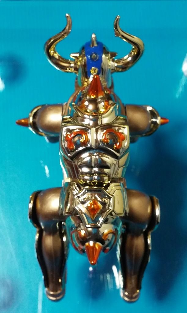聖闘士星矢 プラモデル 牡牛座の黄金聖衣 セイントタウラス クロス