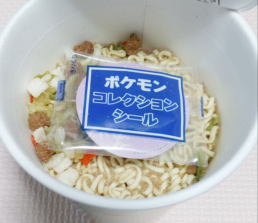 サッポロ一番 ポケモンヌードル シール コンソメ醤油味 塩レモン