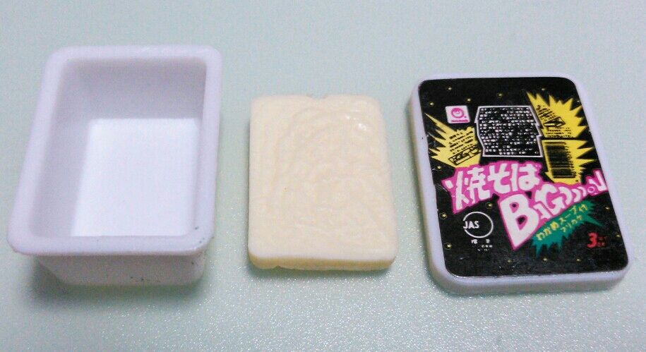 おもしろ消しゴム レトロ1 カップヌードル たこ端会議 : トレジャー