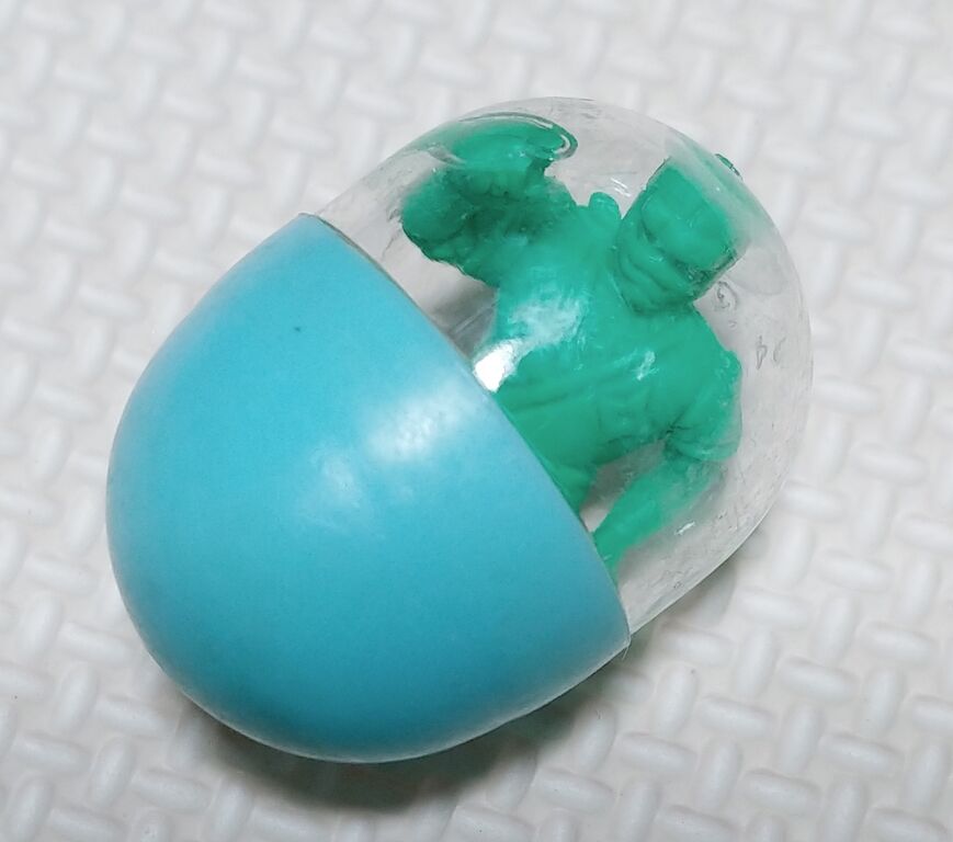これぞお宝! デッドストックの20円ガチャガチャ用カプセルを開けてみた