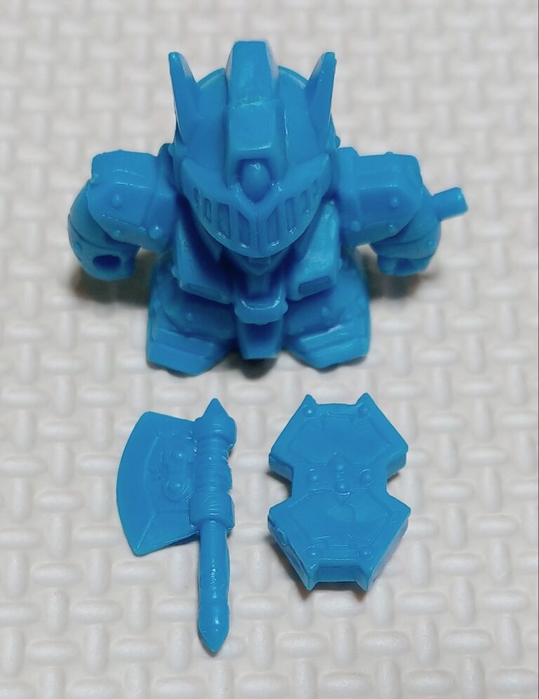 ガン消し　ガンダム消しゴム　キングガンダム　円卓の騎士　闇騎士　外伝 日記 外伝のパーツ中心に写真を撮ってみた。 キングガンダム 円卓の