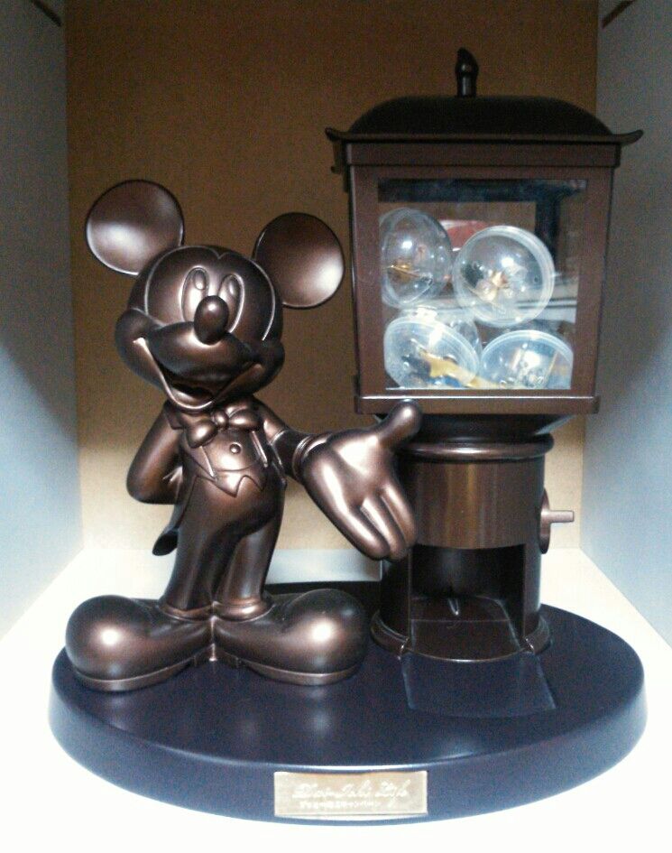 ミッキーマウスのピンズガチャマシーン : トレジャーハンティン部