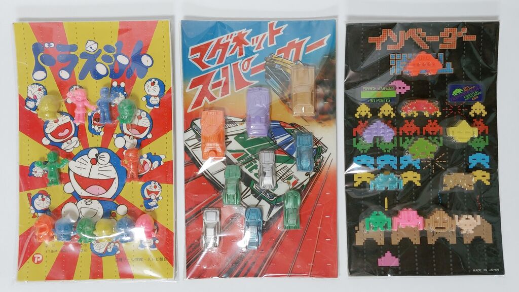 機動戦士ガンダム 20円ガチャガチャの台紙と駄菓子屋シール
