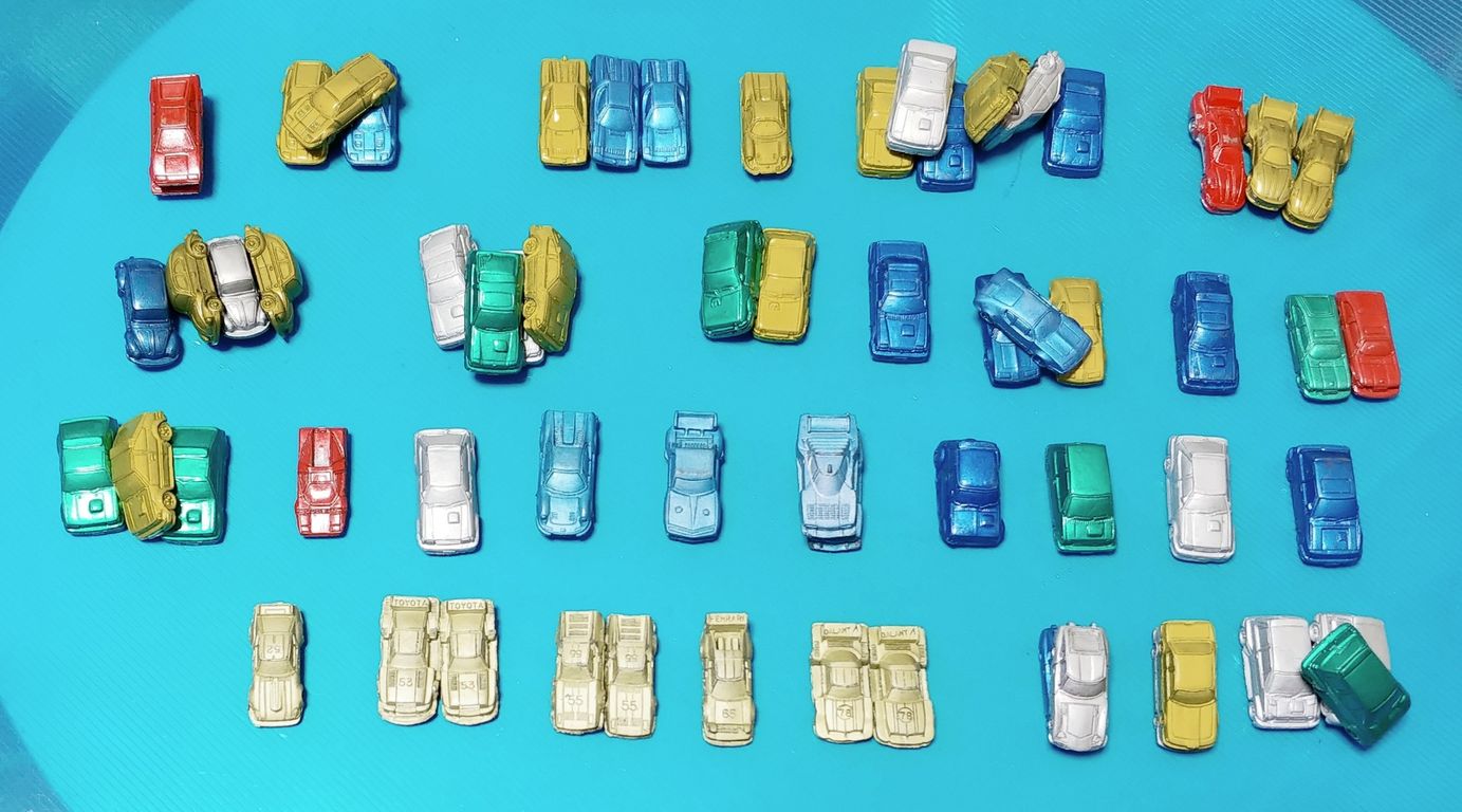 磁石入りのカー消しを積んでみた。 スーパーカー消しゴム マグモカー