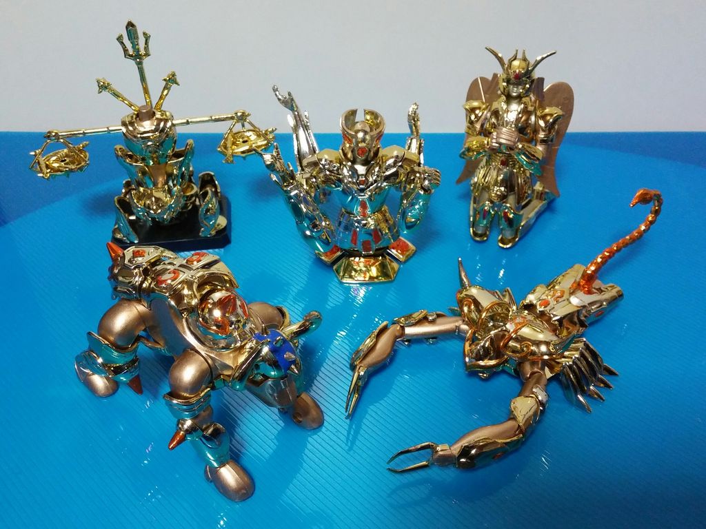 聖闘士星矢 プラモデル 牡牛座の黄金聖衣 セイントタウラス クロス