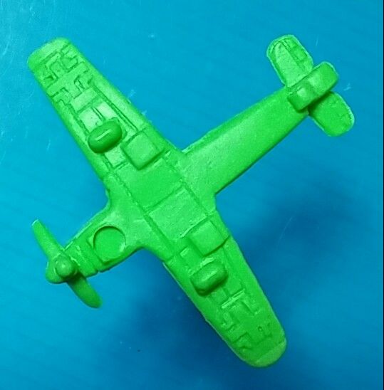 エアロブレーン 消しゴム 世界の名機シリーズ 戦闘機 飛行機