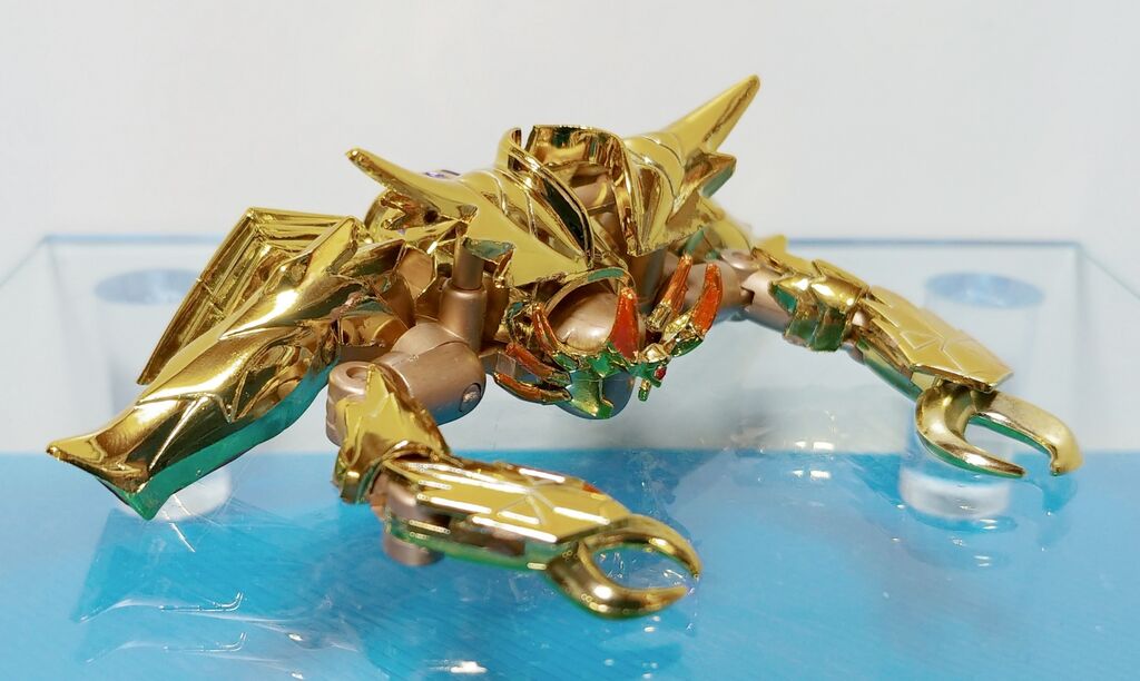 聖闘士星矢 プラモデル 蟹座の黄金聖衣 セイントキャンサー クロス
