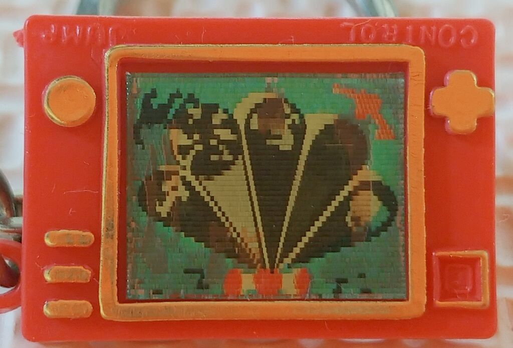 角度で絵が変わる! ゲームウォッチ キーホルダー 昭和レトロ 駄菓子屋