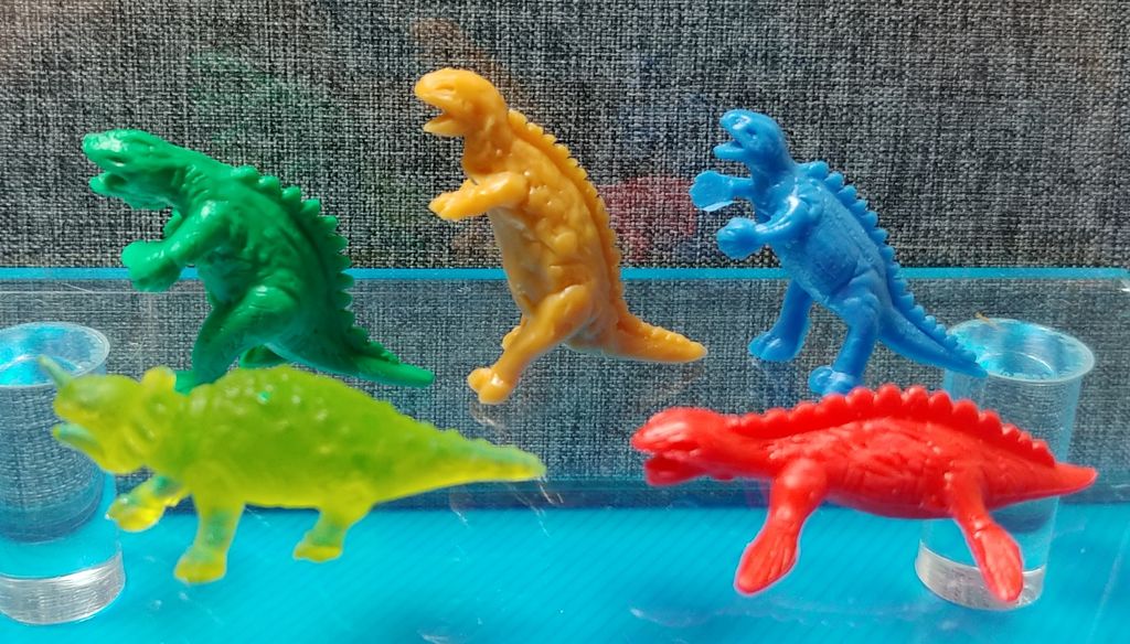 マルカ 恐竜 連続当 駄菓子屋 くじ引き 消しゴム : トレジャー