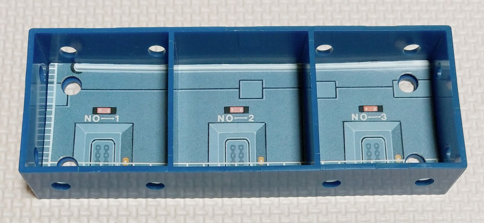 懐かしい食玩の箱付きを入手！ SDガンダム大集合 メッキ ガン消し 基地