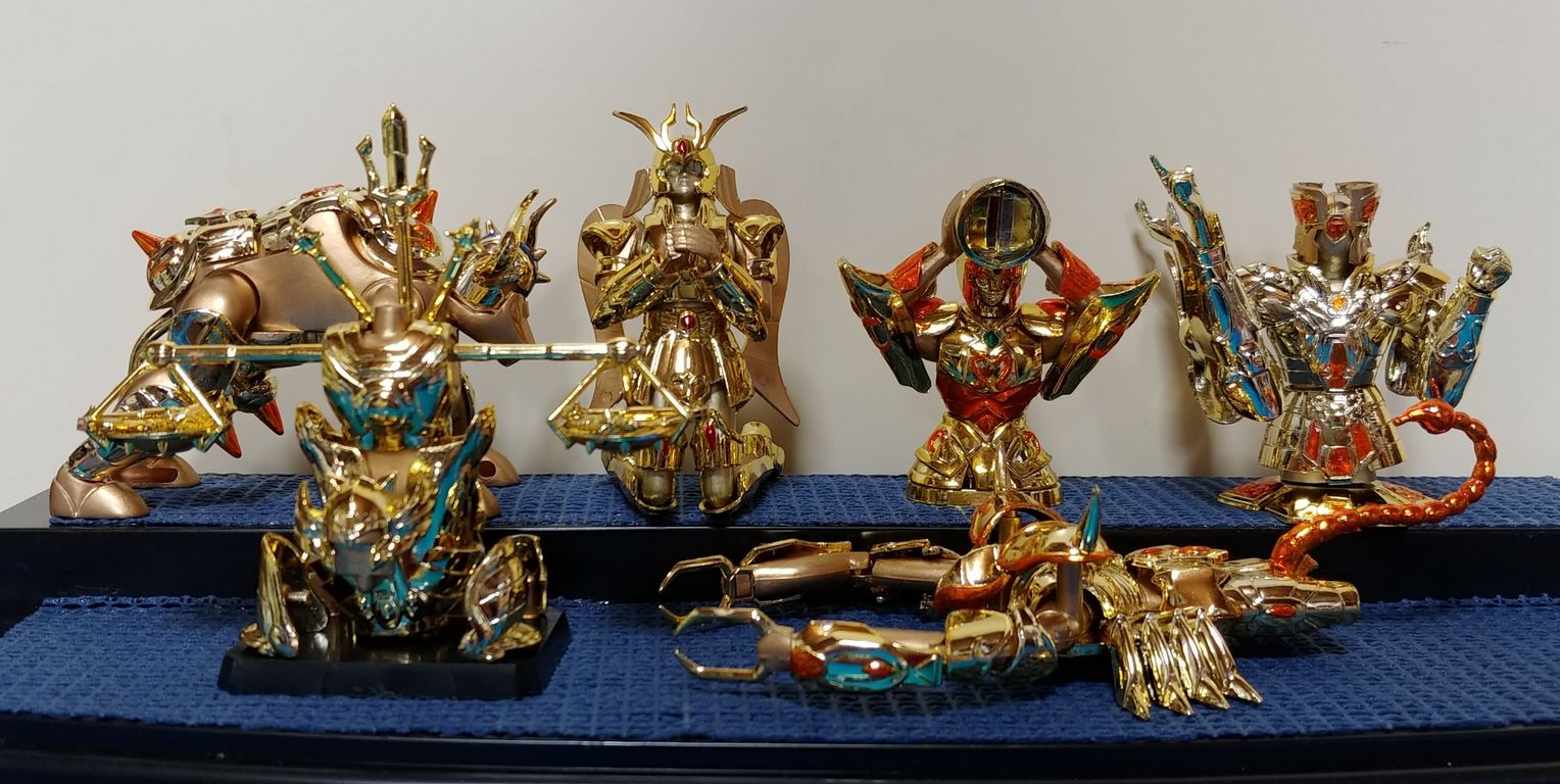 聖闘士星矢 プラモデル 水瓶座の黄金聖衣 セイントアクエリアス クロス