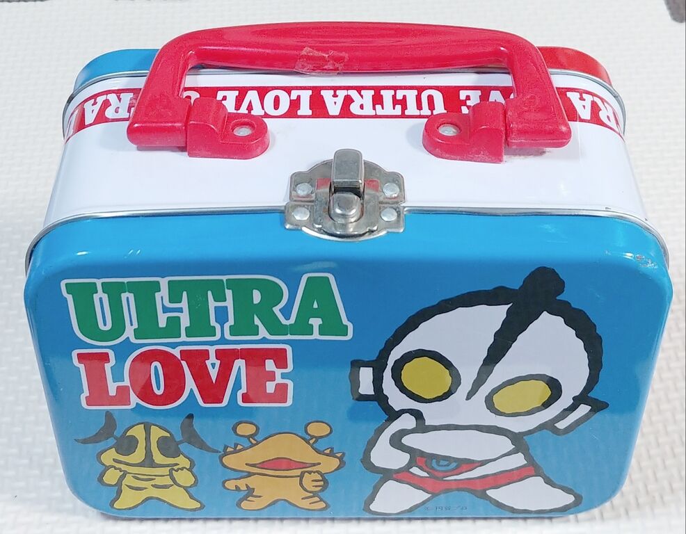 何処かの誰かの宝箱 ウルトラ・ラブ・ボックス 味覚糖 缶 お菓子