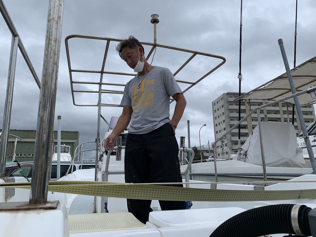 仕上げ作業の進み具合は天気次第。 石垣島ダイブハウスクローバーのブログ