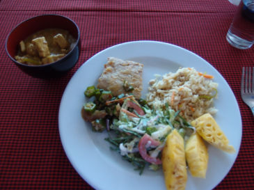 イクエーター号昼食