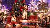 Mickeys-Very-Merry-Christmas-Party-float-with-Minnie-featured