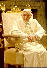 200px-Pope_Benedictus_XVI_january,20_2006_(2)