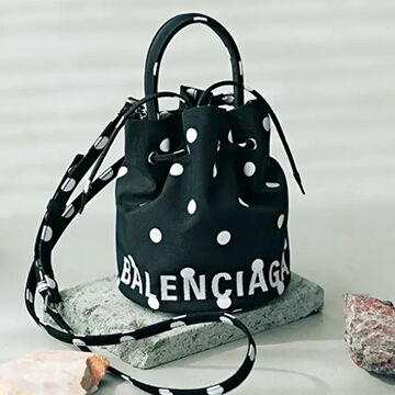 BALENCIAGA2