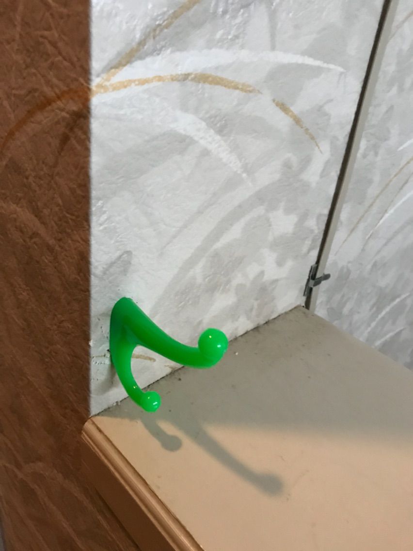 diy 階段の天井に室内干し用の昇降式物干しざおを作りました Yururiのゆるっとdiy diy 階段の天井に室内干し用の昇降式物干しざおを作りました Yururiのゆるっとdiy
