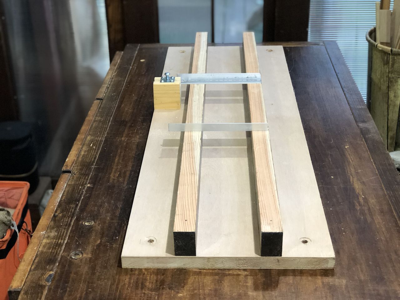 1x4 2x4材 Spf材等 の縦挽き用治具を作成して材料費の節約 2 4 なんでもdiy やりたいことは何でもやってみよう