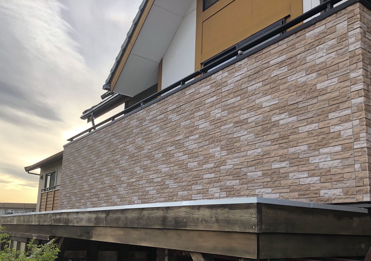 ウッドデッキ屋根 ウエスタンレッドシダー の腐食補修とガルバリウム鋼板の笠木で腐食対策 なんでもdiy やりたいことは何でもやってみよう